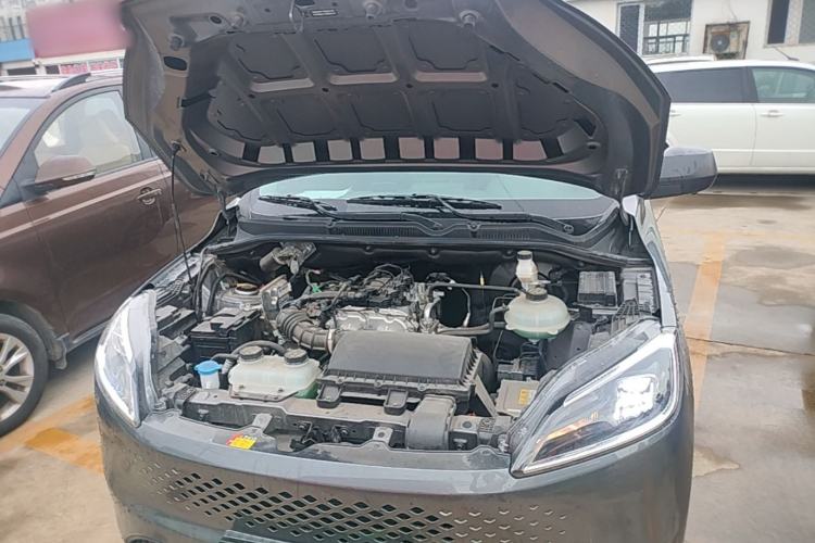 Used Wuling Hongguang New Energy 2025 Extended-Range Hybrid 50KM Comfort Version Engine Bay