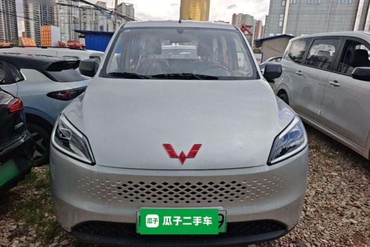 Used Wuling Hongguang New Energy 2025 Extended-Range Hybrid 50 km Standard Version Front