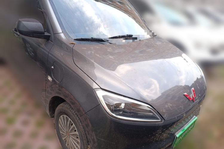 Used Wuling Hongguang New Energy 2025 Extended-Range Hybrid 50 km Standard Version Front Right 45 Deg
