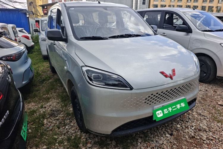 Used Wuling Hongguang New Energy 2025 Extended-Range Hybrid 50 km Standard Version Front Right 45 Deg