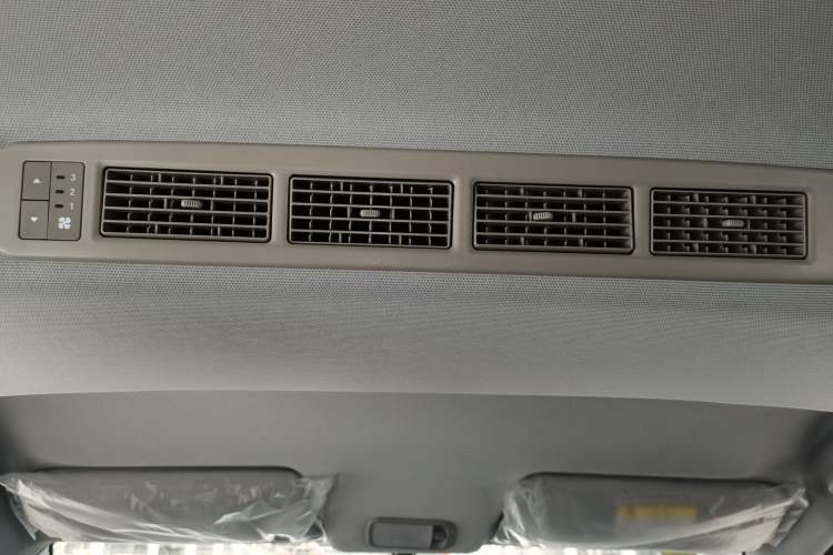 Used Wuling Hongguang New Energy 2025 Extended-Range Hybrid 50KM Comfort Version Headliner