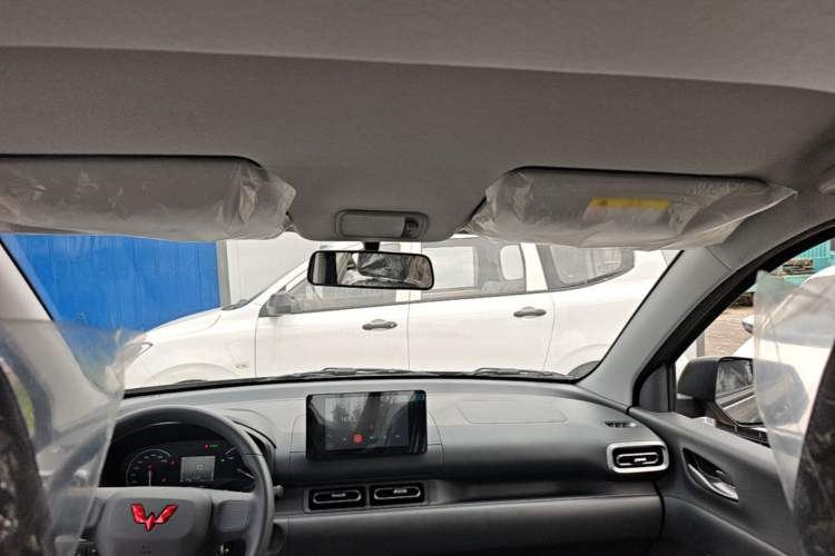 Used Wuling Hongguang New Energy 2025 Extended-Range Hybrid 50KM Comfort Version Headliner