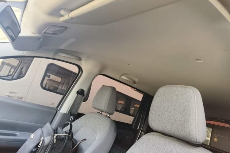 Used Wuling Hongguang New Energy 2025 Extended-Range Hybrid 50 km Utility Version Headliner
