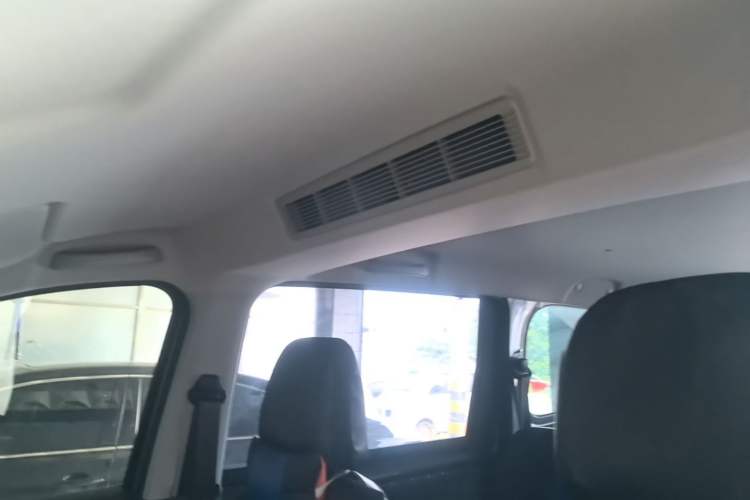 Used Wuling Hongguang New Energy 2025 Extended-Range Hybrid 50 km Standard Version Headliner