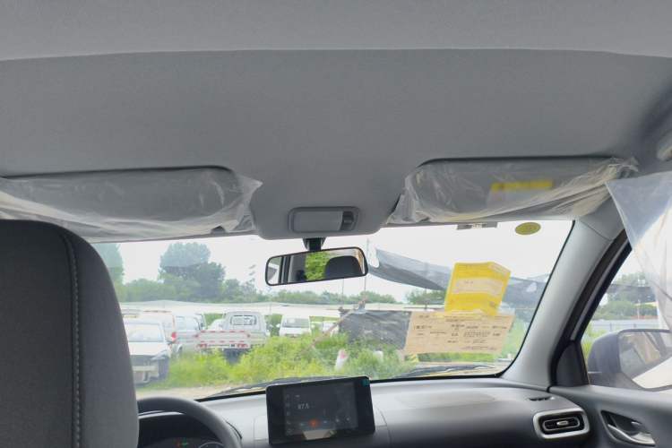 Used Wuling Hongguang New Energy 2025 Extended-Range Hybrid 50KM Comfort Version Headliner