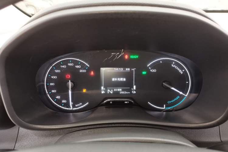 Used Wuling Hongguang New Energy 2025 Extended-Range Hybrid 50KM Comfort Version Instrument Cluster