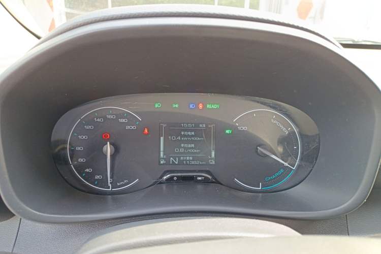 Used Wuling Hongguang New Energy 2025 Extended-Range Hybrid 50 km Utility Version Instrument Cluster