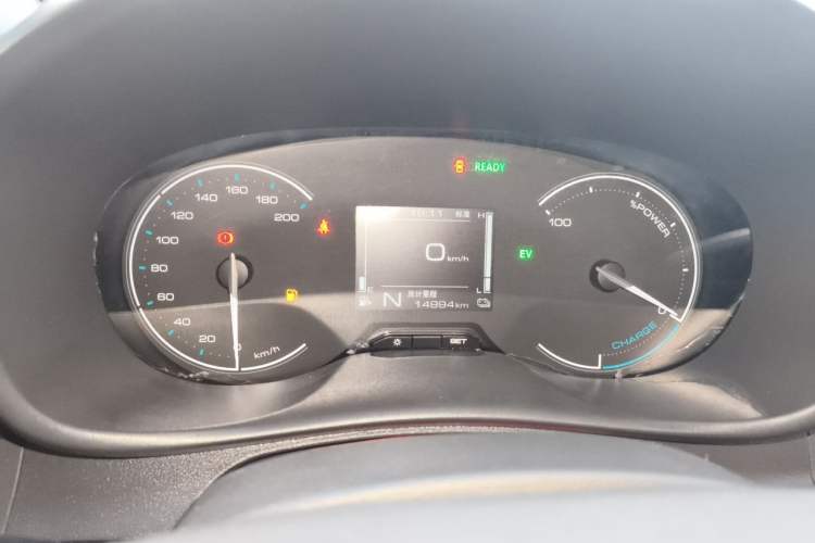 Used Wuling Hongguang New Energy 2025 Model Range-Extending Hybrid 150KM Standard Edition Instrument Cluster