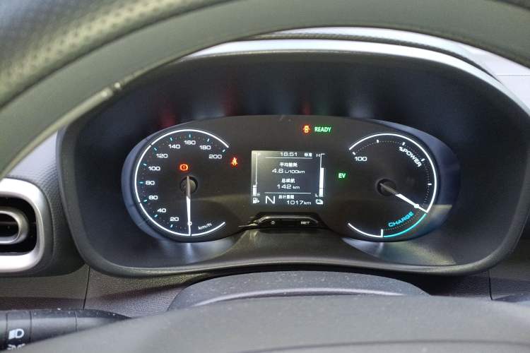 Used Wuling Hongguang New Energy 2025 Extended-Range Hybrid 50 km Standard Version Instrument Cluster