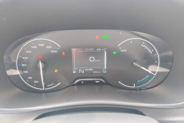 Used Wuling Hongguang New Energy 2025 Extended-Range Hybrid 50KM Comfort Version Instrument Cluster