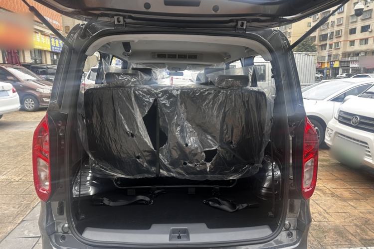 Used Wuling Hongguang New Energy 2025 Extended-Range Hybrid 50KM Comfort Version Interior 3