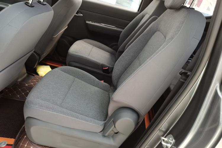 Used Wuling Hongguang New Energy 2025 Extended-Range Hybrid 50KM Comfort Version Left Rear Seat