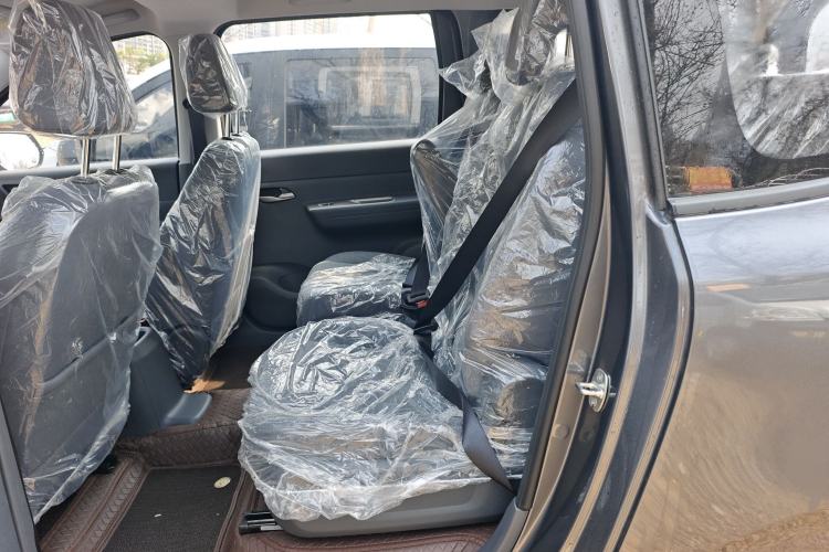 Used Wuling Hongguang New Energy 2025 Extended-Range Hybrid 50KM Comfort Version Left Rear Seat