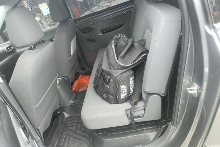 Used Wuling Hongguang New Energy 2025 Model Range-Extending Hybrid 150KM Standard Edition Left Rear Seat