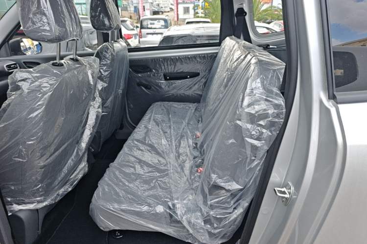 Used Wuling Hongguang New Energy 2025 Extended-Range Hybrid 50 km Standard Version Left Rear Seat