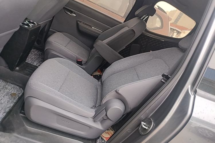 Used Wuling Hongguang New Energy 2025 Extended-Range Hybrid 50KM Comfort Version Left Rear Seat