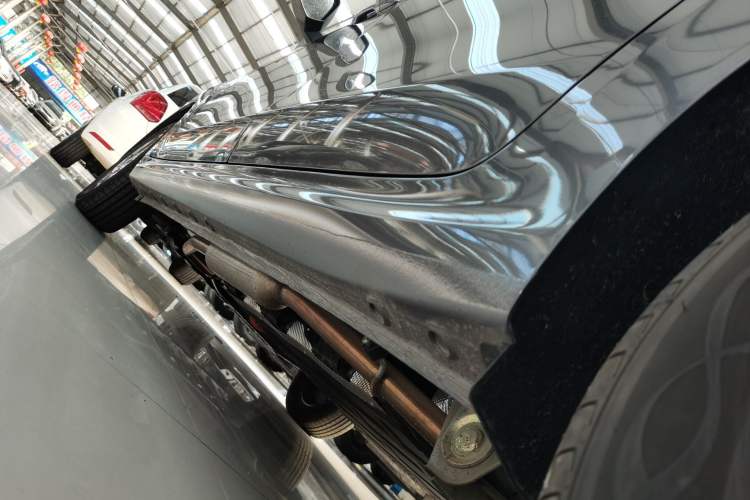 Used Wuling Hongguang New Energy 2025 Extended-Range Hybrid 50KM Comfort Version Left Side Sill