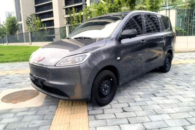 Ojetý Wuling Hongguang New Energy 2025 Extended-Range Hybrid 50 km Standard Version