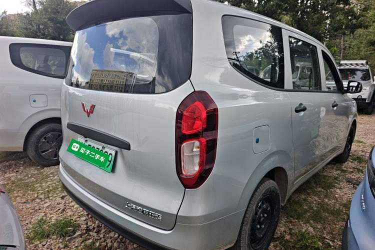Used Wuling Hongguang New Energy 2025 Extended-Range Hybrid 50 km Standard Version Rear Right 45 Deg
