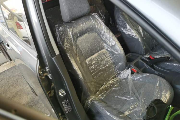 Used Wuling Hongguang New Energy 2025 Extended-Range Hybrid 50 km Standard Version Right Front Seat