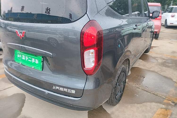 Used Wuling Hongguang New Energy 2025 Extended-Range Hybrid 50KM Comfort Version Right Rear Taillight