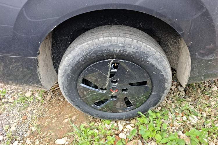 Used Wuling Hongguang New Energy 2025 Extended-Range Hybrid 50KM Comfort Version Right Rear Wheel Hub