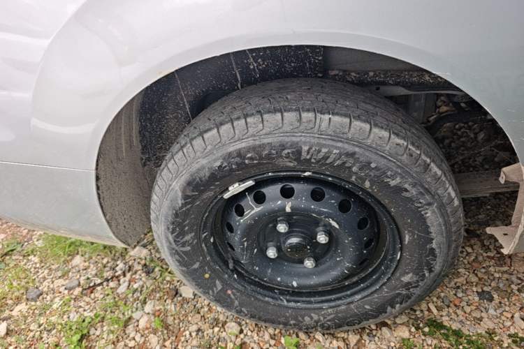 Used Wuling Hongguang New Energy 2025 Extended-Range Hybrid 50 km Standard Version Right Rear Wheel Hub