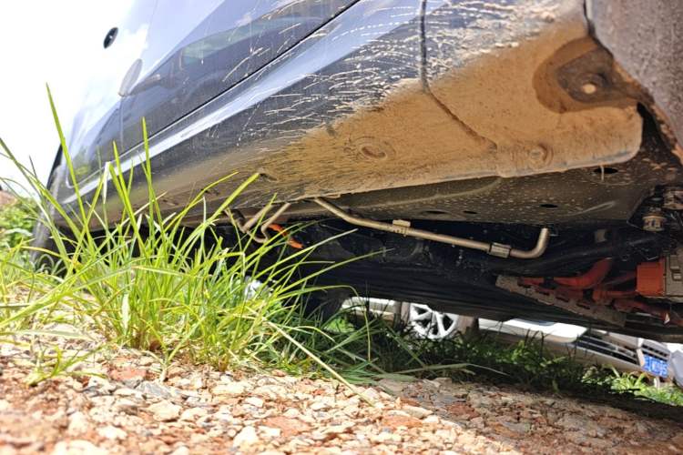 Used Wuling Hongguang New Energy 2025 Extended-Range Hybrid 50KM Comfort Version Right Side Sill