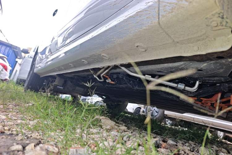 Used Wuling Hongguang New Energy 2025 Extended-Range Hybrid 50 km Standard Version Right Side Sill