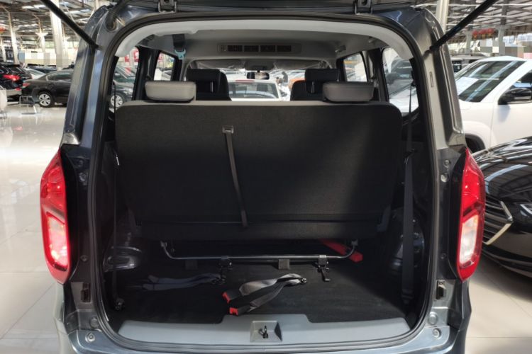 Used Wuling Hongguang New Energy 2025 Extended-Range Hybrid 50KM Comfort Version Trunk