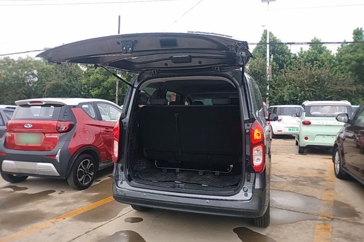 Used Wuling Hongguang New Energy 2025 Extended-Range Hybrid 50KM Comfort Version Trunk