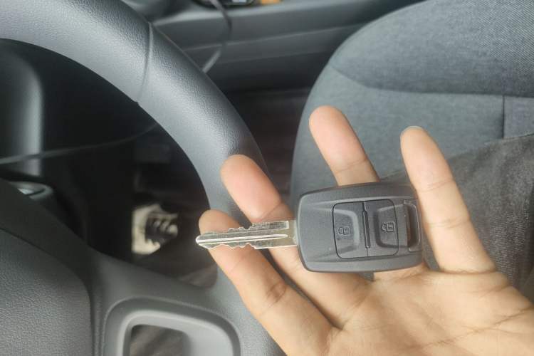 Used Wuling Hongguang New Energy 2025 Model Range-Extending Hybrid 150KM Standard Edition Vehicle Key