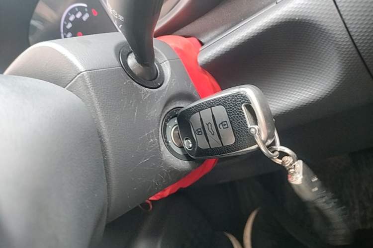 Used Wuling Hongguang New Energy 2025 Extended-Range Hybrid 50KM Comfort Version Vehicle Key
