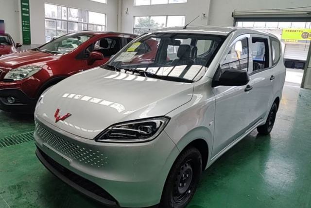 Used Wuling Hongguang New Energy 2025 Extended-Range Hybrid 50 km Standard Version
