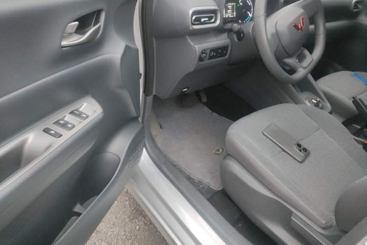 Used Wuling Hongguang New Energy 2025 Extended-Range Hybrid 50KM Comfort Version Driver Seat