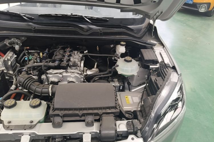 Used Wuling Hongguang New Energy 2025 Extended-Range Hybrid 50 km Standard Version Engine Bay Left