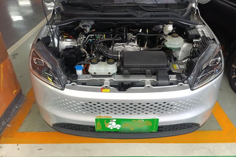 Used Wuling Hongguang New Energy 2025 Extended-Range Hybrid 50KM Comfort Version Engine Bay