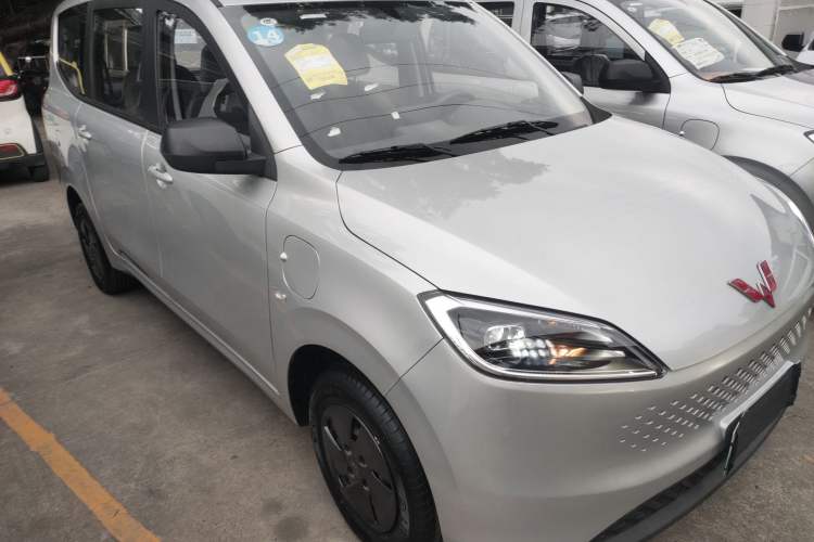 Used Wuling Hongguang New Energy 2025 Extended-Range Hybrid 50KM Comfort Version Exterior 1