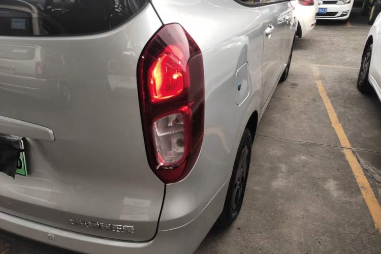 Used Wuling Hongguang New Energy 2025 Extended-Range Hybrid 50KM Comfort Version Exterior 3