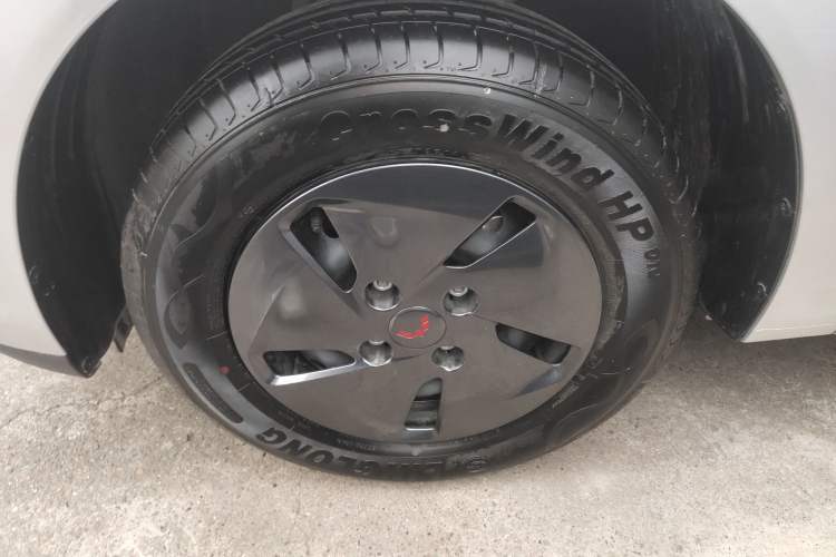 Used Wuling Hongguang New Energy 2025 Extended-Range Hybrid 50KM Comfort Version Exterior 4