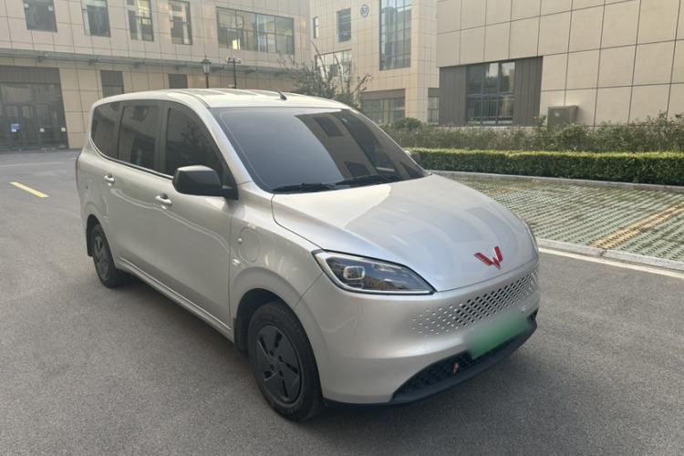 Used Wuling Hongguang New Energy 2025 Extended-Range Hybrid 50KM Comfort Version Exterior 4