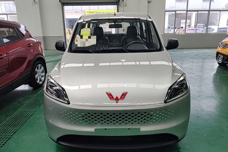 Used Wuling Hongguang New Energy 2025 Extended-Range Hybrid 50 km Standard Version Front