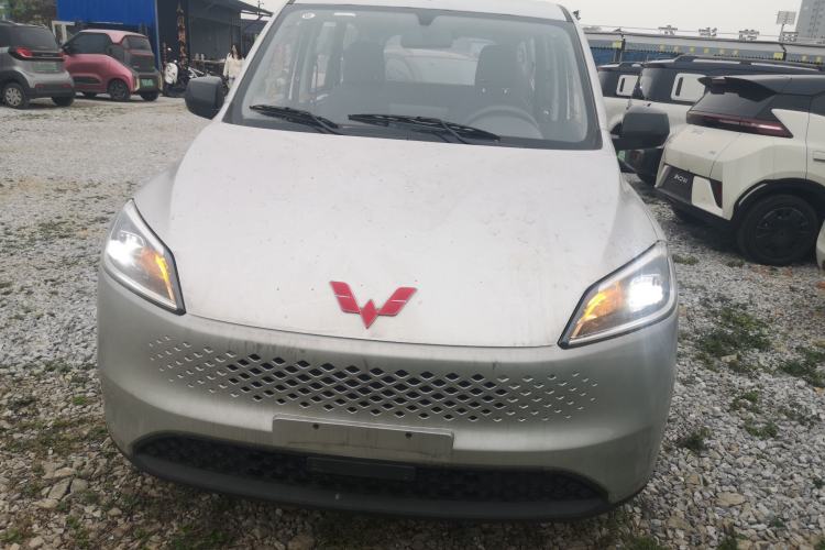 Used Wuling Hongguang New Energy 2025 Extended-Range Hybrid 50 km Standard Version Front