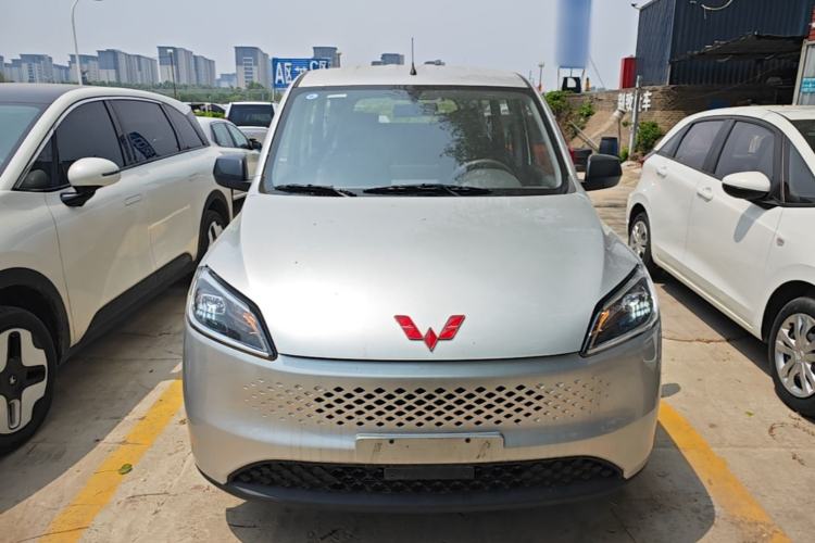 Used Wuling Hongguang New Energy 2025 Extended-Range Hybrid 50KM Comfort Version Front