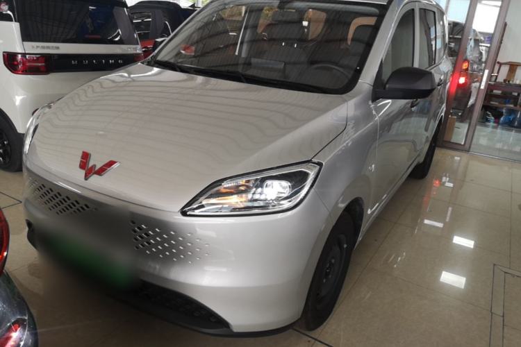 Used Wuling Hongguang New Energy 2025 Extended-Range Hybrid 50 km Standard Version Front