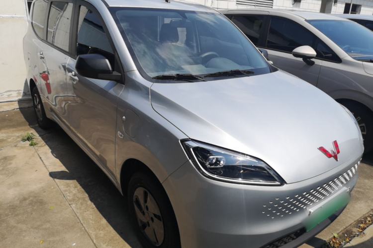 Used Wuling Hongguang New Energy 2025 Extended-Range Hybrid 50KM Comfort Version Front
