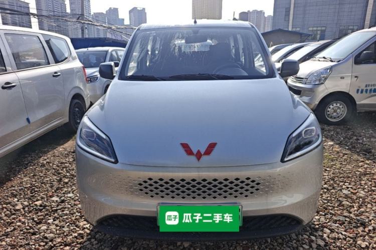 Used Wuling Hongguang New Energy 2025 Extended-Range Hybrid 50KM Comfort Version Front