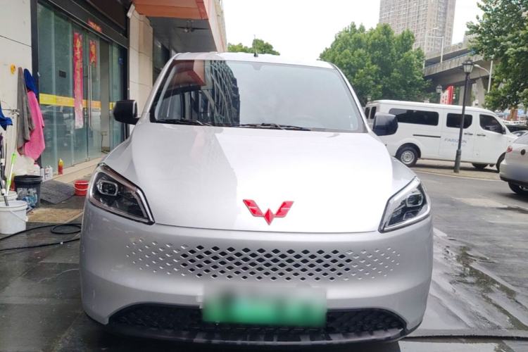 Used Wuling Hongguang New Energy 2025 Extended-Range Hybrid 50KM Comfort Version Front