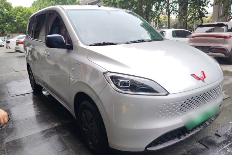 Used Wuling Hongguang New Energy 2025 Extended-Range Hybrid 50KM Comfort Version Front Right 45 Deg