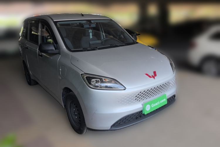 Used Wuling Hongguang New Energy 2025 Extended-Range Hybrid 50 km Standard Version Front Right 45 Deg